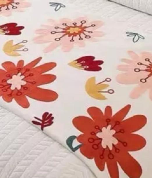 PIECERA BORDADA PARA CAMA SIN FUNDAS DE COJÍN DISEÑO 5 COLOR CREMA - 1