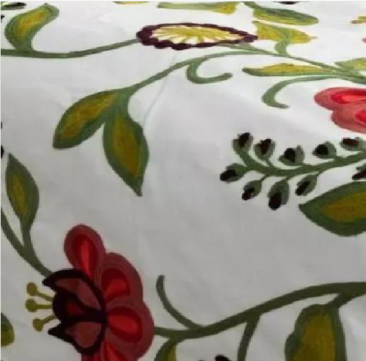 PIECERA BORDADA + 2 FUNDAS DE COJÍN DISEÑO FLORAL 1 COLOR BLANCO - 1