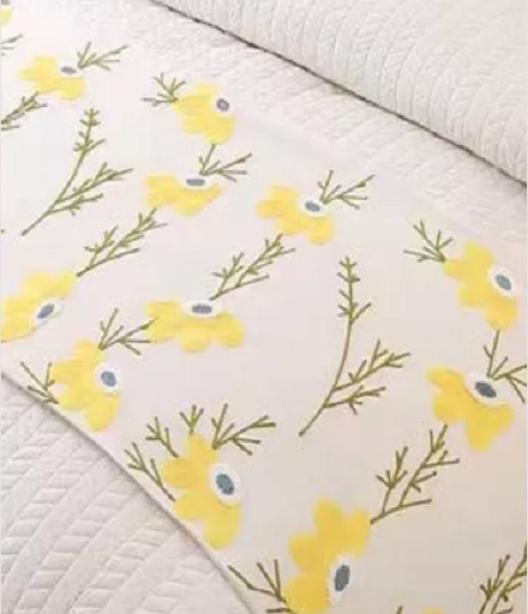 PIECERA BORDADA PARA CAMA SIN FUNDAS DE COJÍN DISEÑO 7 COLOR CREMA - 1