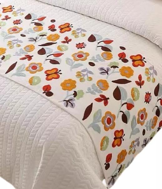 PIECERA BORDADA PARA CAMA SIN FUNDAS DE COJÍN DISEÑO 9 COLOR CREMA - 1