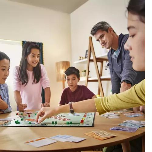 JUEGO DE MESA HASBRO MONOPOLY CLÁSICO 2-6 JUGADORES 8+ EN ESPAÑOL - 4