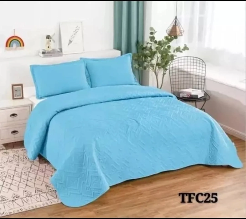 CUBRECAMA QUILT VERANO KING COLOR CELESTE - 1