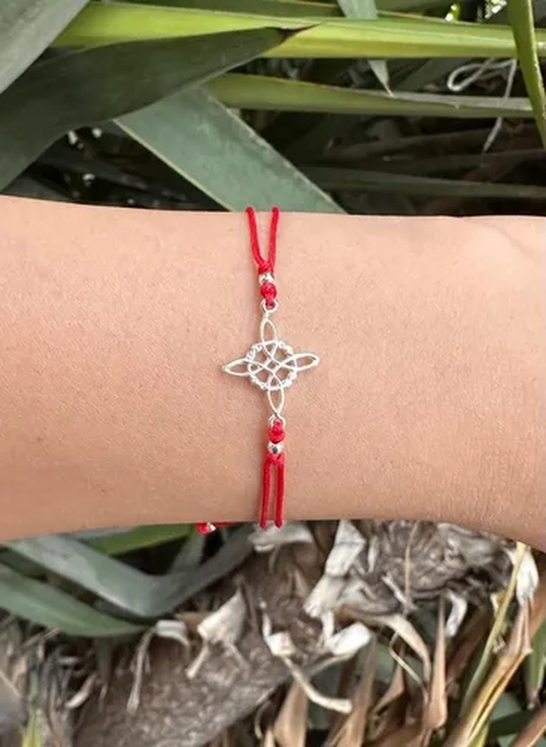 PULSERA NUDO BRUJAS HILO ROJO PLATA FINA - 2