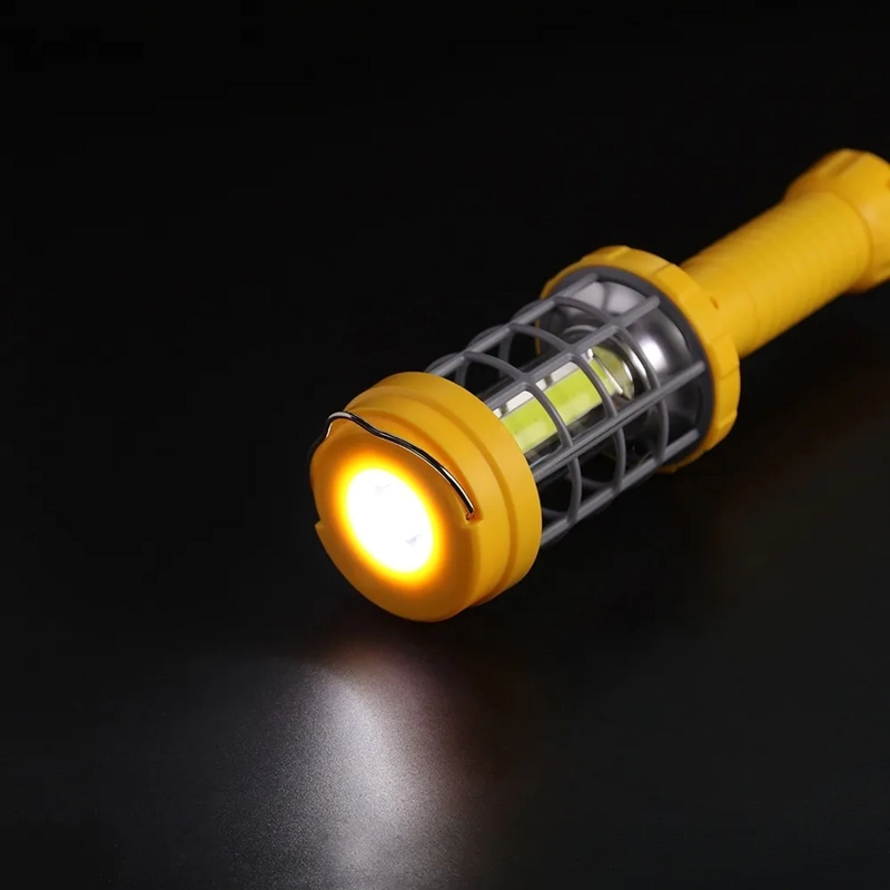 LINTERNA LED RECARGABLE IMAN Y GANCHO MAKASHOP CAMPING - 4