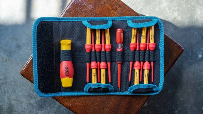 KIT JUEGO DESTORNILLADORES PRECISION AISLADOS 12 PCS TOTAL - 3