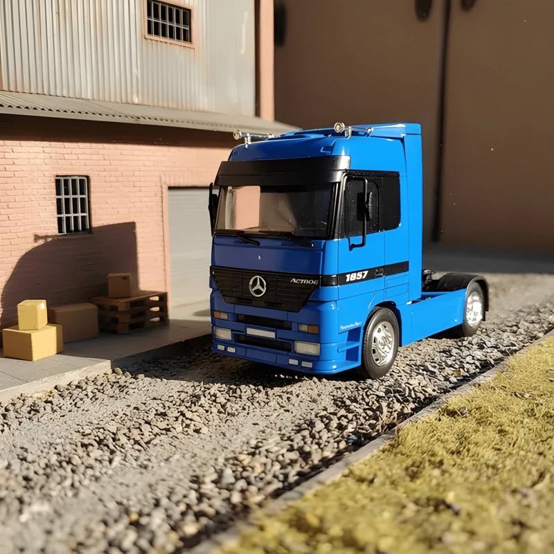 CAMION MERCEDES BENZ ACTROS ESCALA 1:32 AZUL - 1