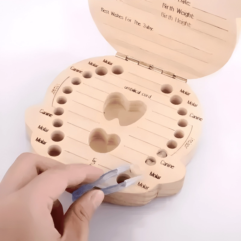 CAJITA GUARDA DIENTES DE LECHE DE MADERA - 1