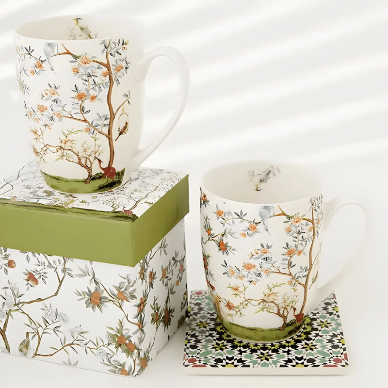 JUEGO DE 2 TAZAS DE PORCELANA FINA CON DISEÑO FLORAL Y AV... - 1