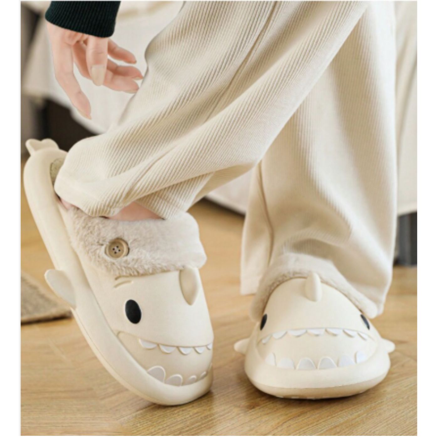 PANTUFLA ZAPATO DE DESCANSO DISEÑOS TIBURÓN FORRO PIEL TENDENCIA. 934 - 6