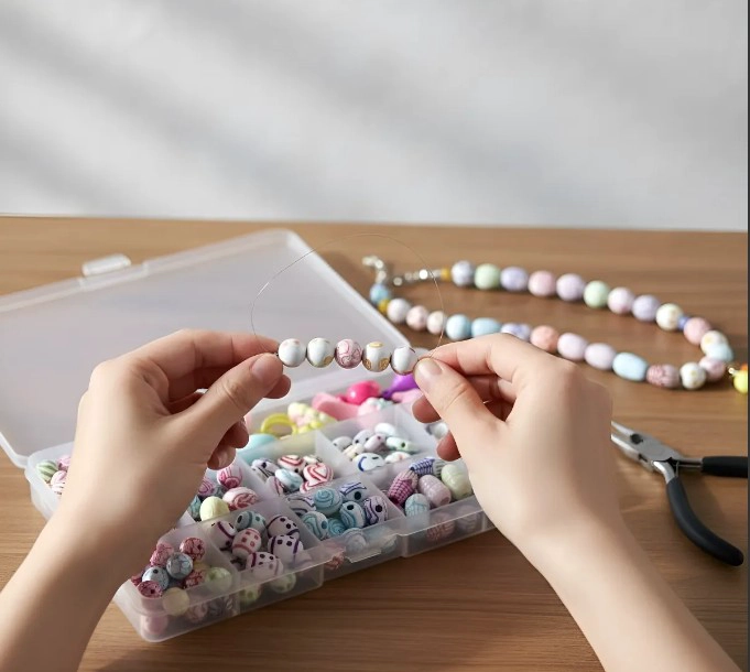 SET E JUEGO DIDACTICO MANUALIDAD COLLARES PULSERA BISUTERIA - 4