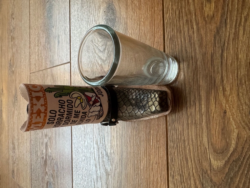 VASO SHOT TEQUILERO CON BOTA FORRO CUERO ORIGINAL MEXICANO A - 6