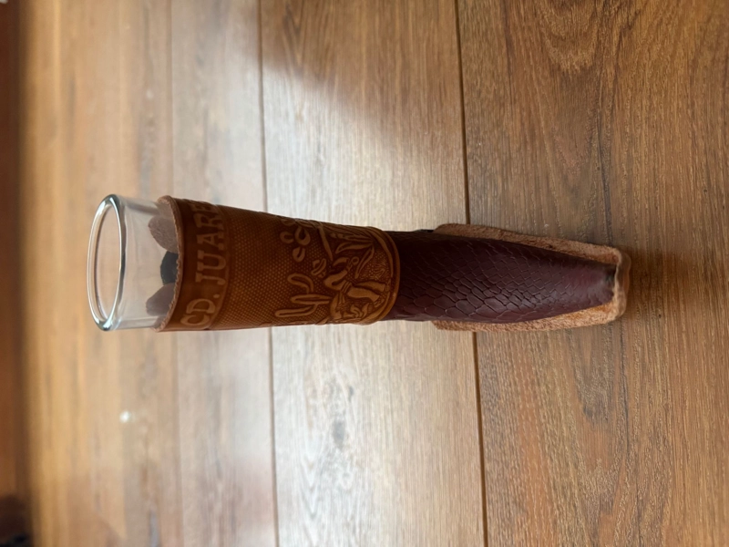 VASO SHOT TEQUILERO CON BOTA FORRO CUERO ORIGINAL MEXICANO C - 1