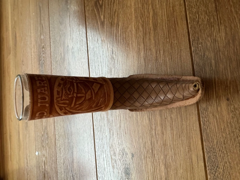 VASO SHOT TEQUILERO CON BOTA FORRO CUERO ORIGINAL MEXICANO G - 1