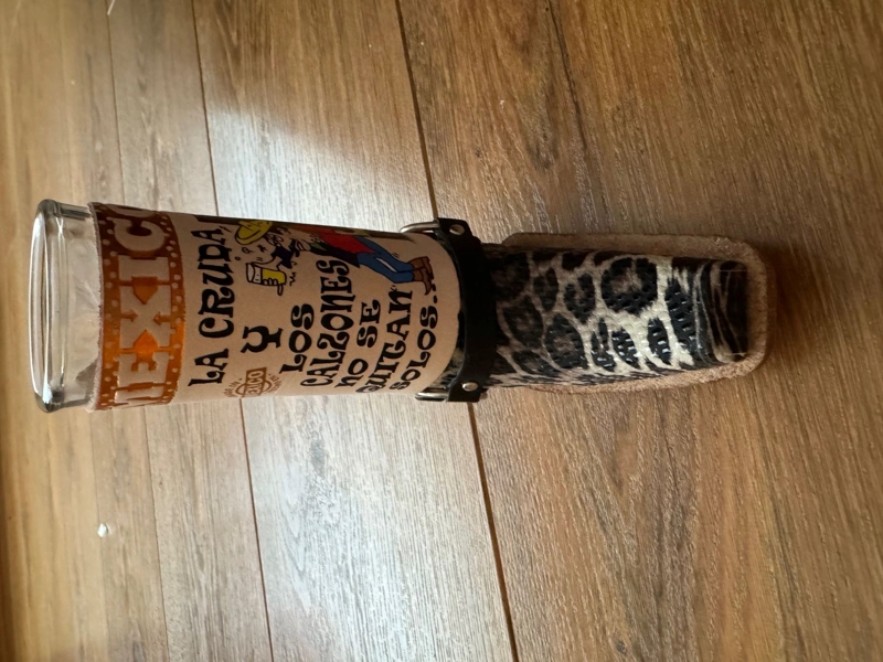 VASO SHOT TEQUILERO CON BOTA FORRO CUERO ORIGINAL MEXICANO L - 1