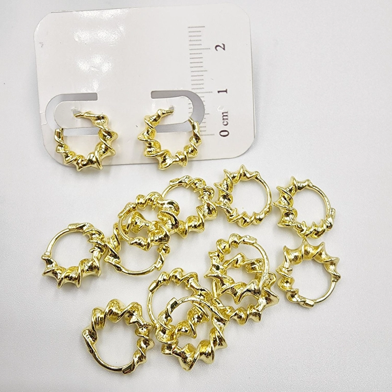 SET DE 6 PARES DE BASES DE AROS CON BAÑO DE ORO MODELOS 2 TAMAÑO TALLA UNICA HUGENTR - 1