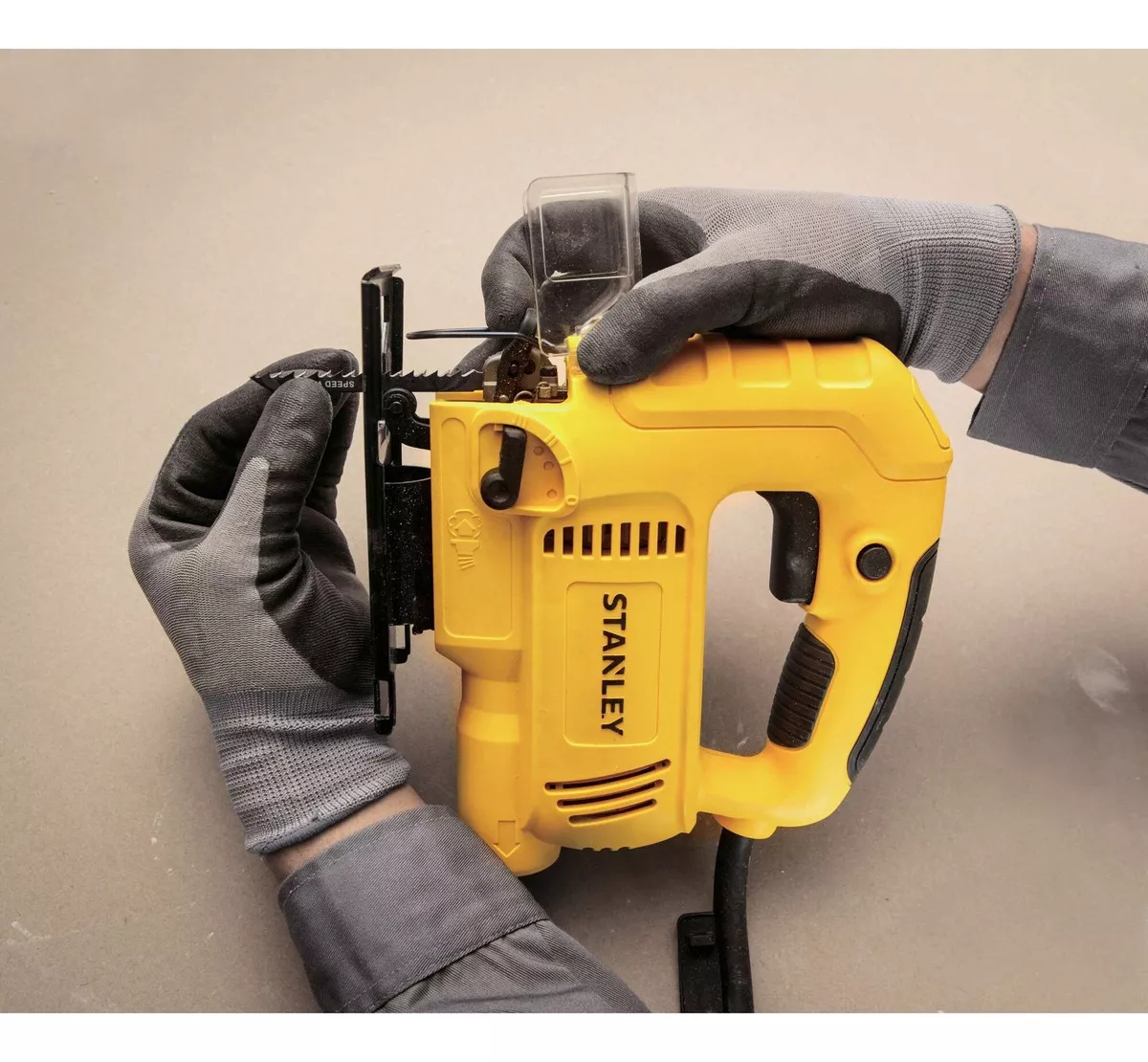 SIERRA CALADORA 600W STANLEY SJ60K- B2C - 5