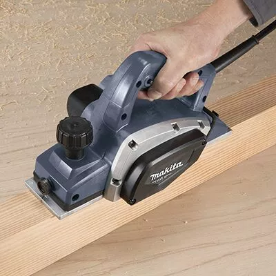 CEPILLO ELÉCTRICO 82MM 580W MAKITA M1902G - 2
