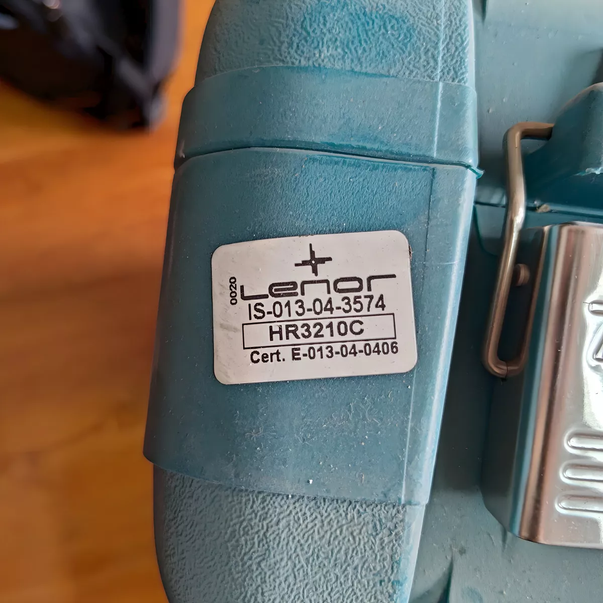 MARTILLO ELECTRONEUMÁTICO AZUL HR3210C DE 50 HZ/60 HZ DE FRECUENCIA CON 850 W DE 120 V DE POTENCIA - 2