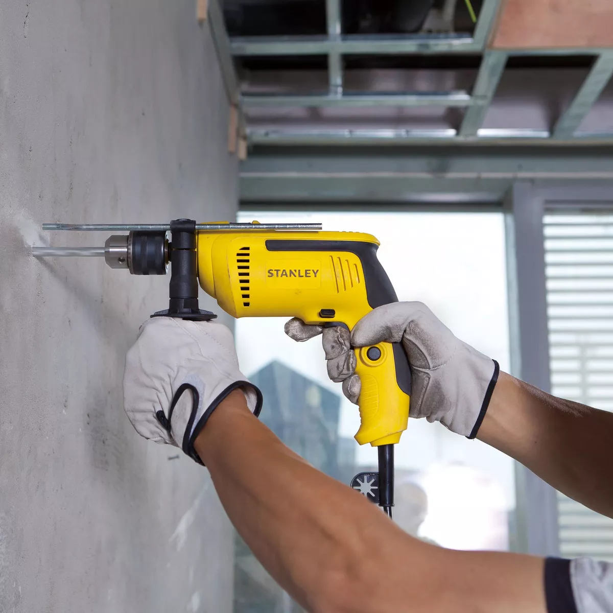 TALADRO PERCUTOR 1/2' 700W STANLEY SDH700K-B2C - 3