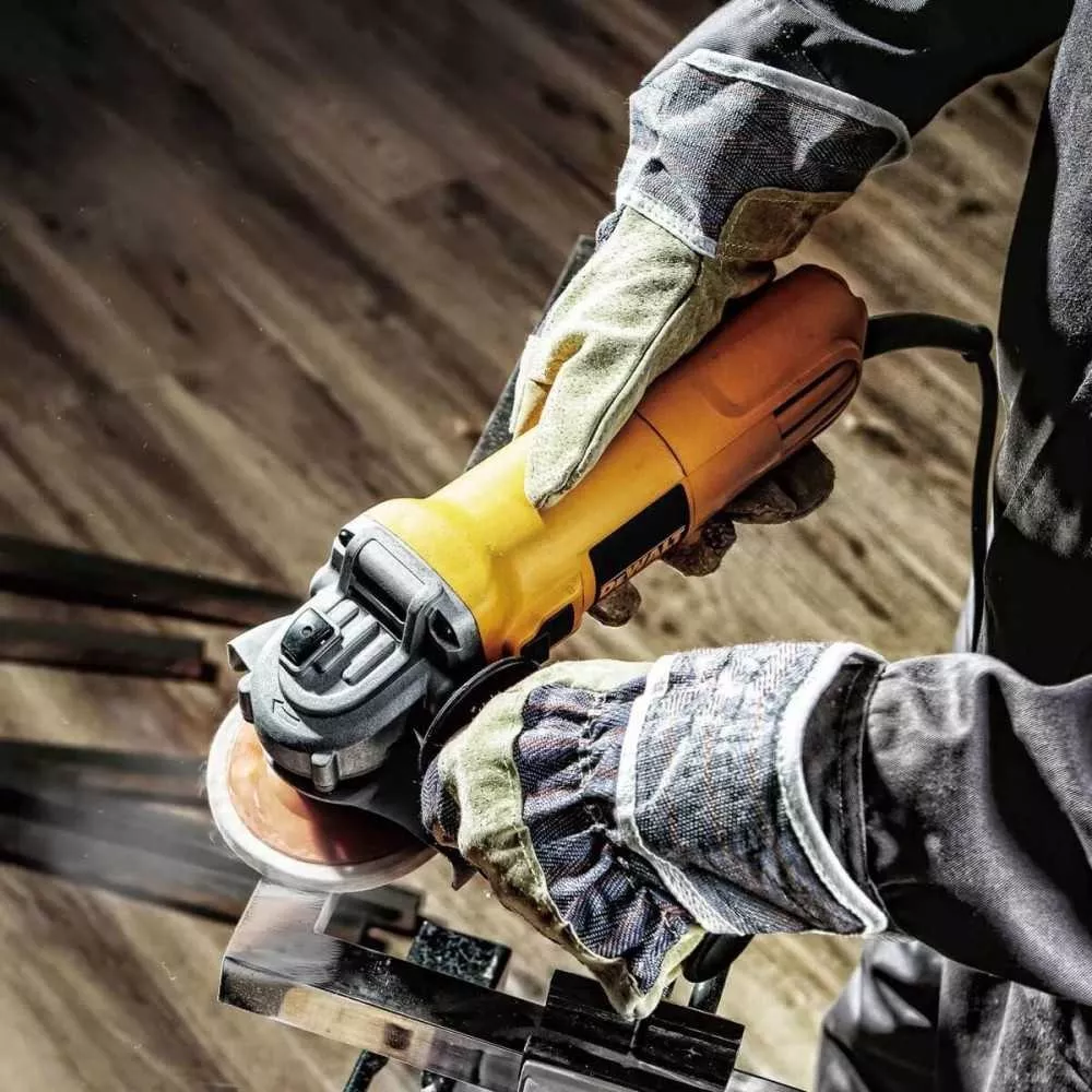 ESMERIL ANGULAR 4 1/2 950W VELOCIDAD VARIABLE DEWALT DWE4118 - 5