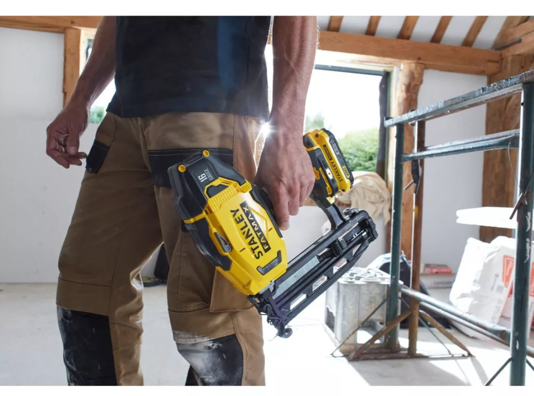 CLAVADORA STANLEY 16 20V NO INCLUYE BATERIA NI CARGADOR - 5