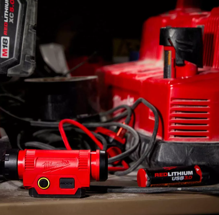 LÁMPARA PARA CASCO RECARGABLE USB MILWAUKEE 2163-21 600 LM COLOR DE LA LUZ BLANCO - 8
