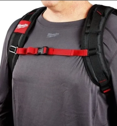 MOCHILA PARA HERRAMIENTAS MILWAUKEE 22 BOLSILLOS 48-22-8202 EN COLOR NEGRO - 4