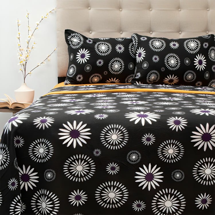 SABANAS DE POLAR COMPOSE 2 PLAZAS / FLOR EN COLOR NEGRO SALMON DORAL