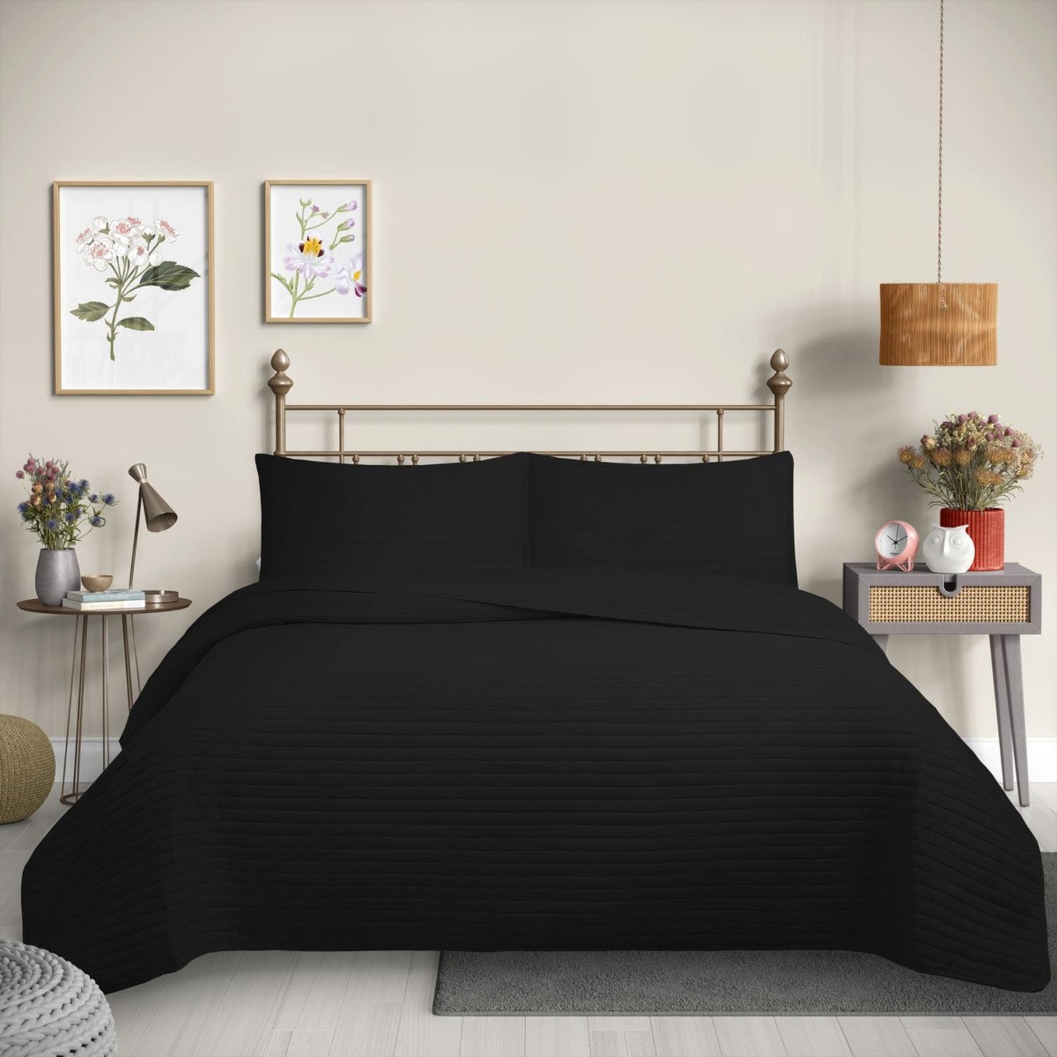 CUBRECAMA QUILT REVERSIBLE 2,5 PLAZAS COLOR NEGRO LINES COLLECTION MARTINE - 3