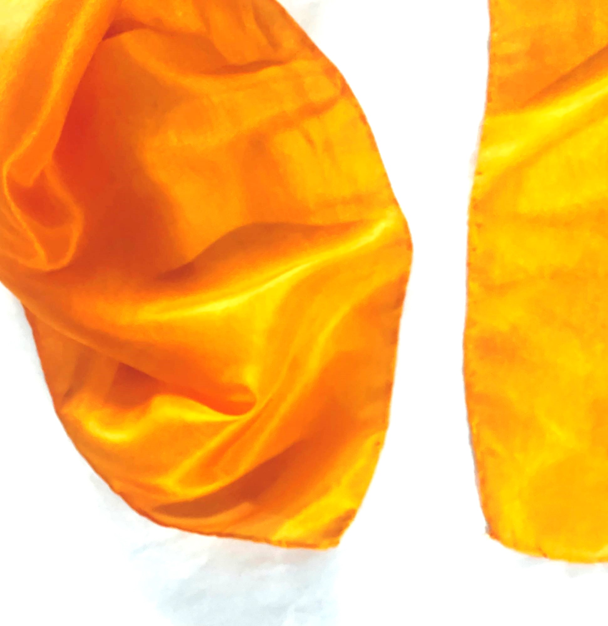 PAÑUELO SEDA GOIC DISEÑOS AMARILLO NATURALHECHO A MANO DISEÑO EXCLUSIVO - 3