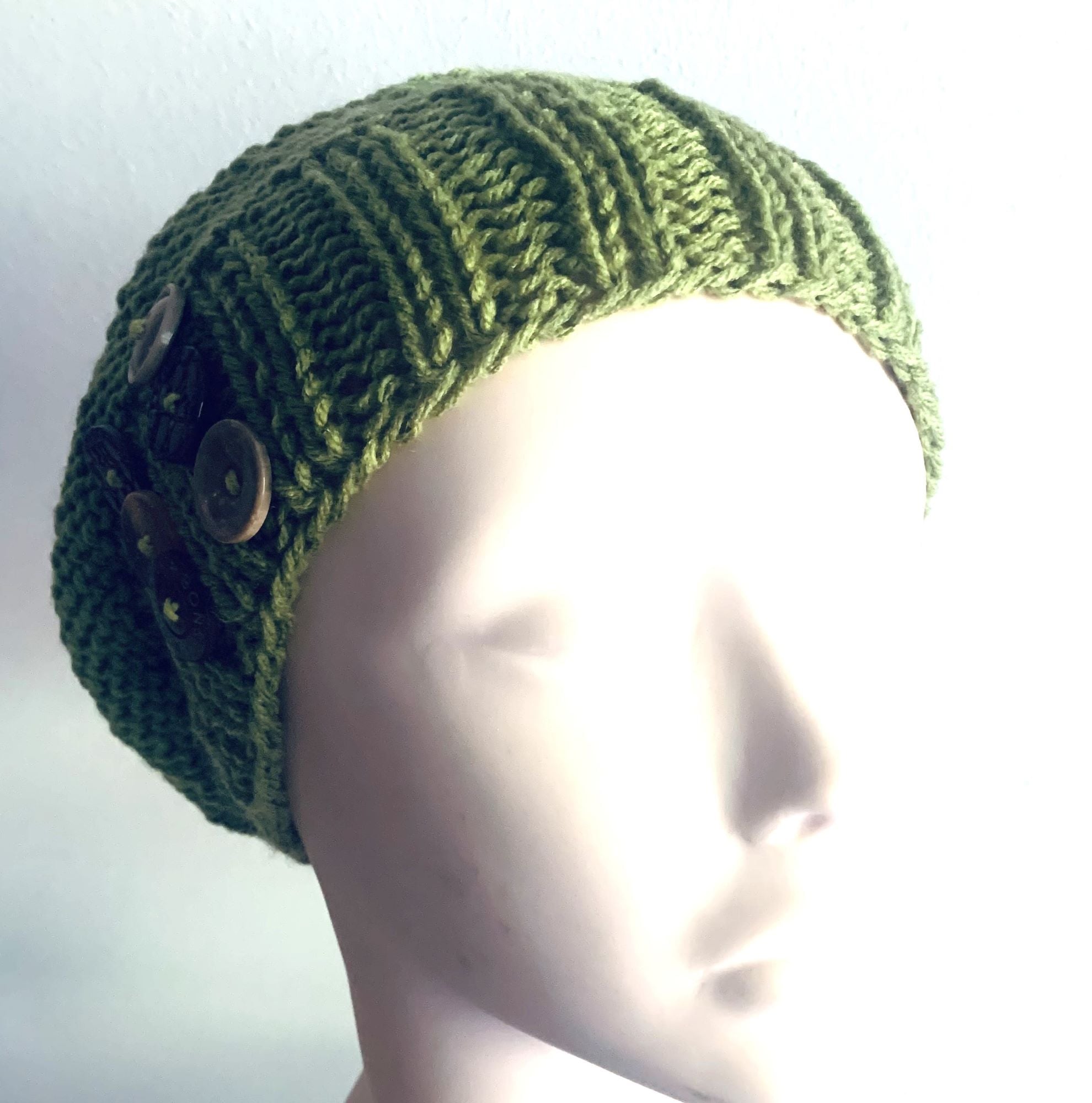 GORRO LANA GOIC DISEÑOS VERDE CLARO TEJIDO A MANO DISEÑO EXCLUSIVO - 1