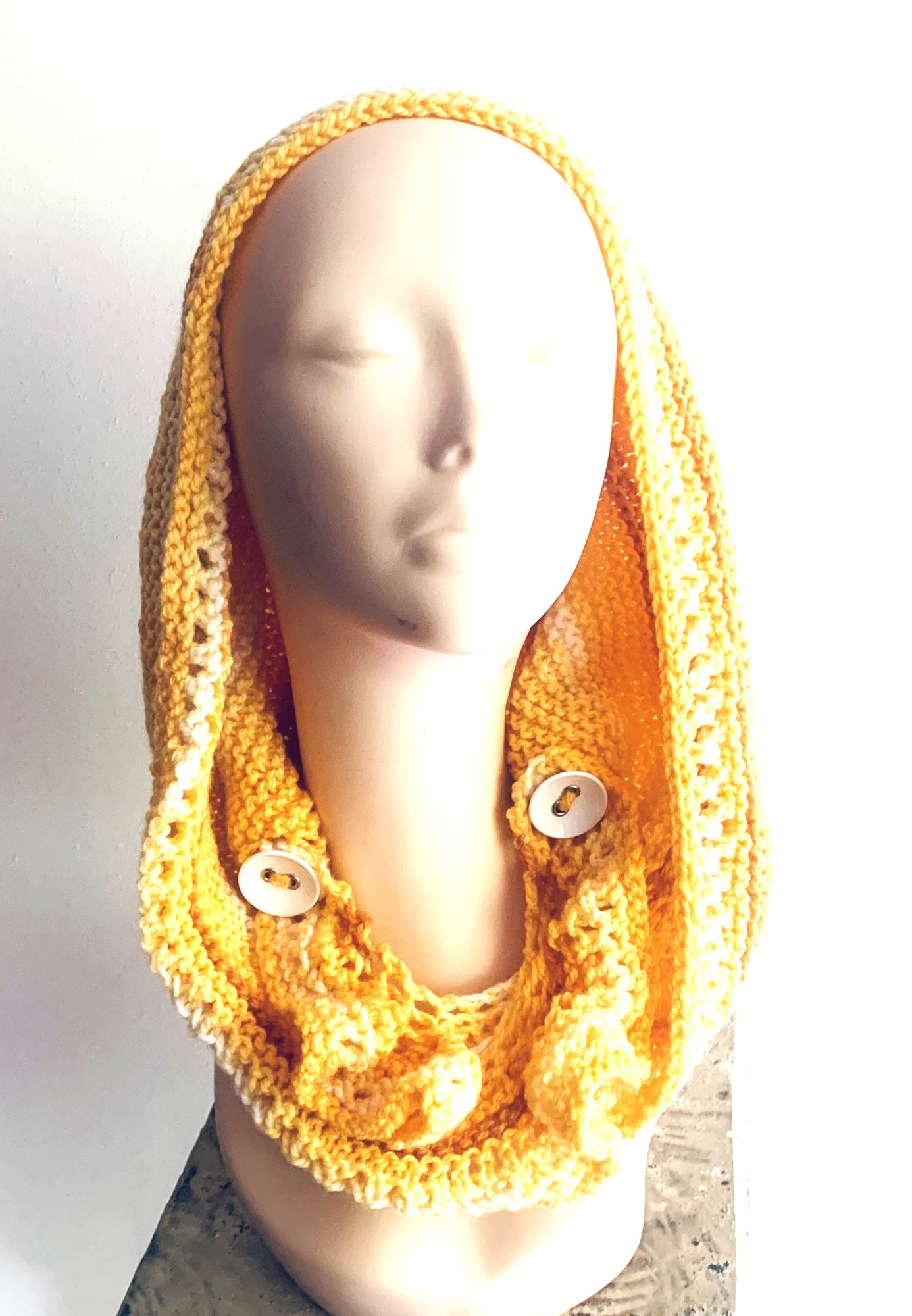 GORRO LANA GOIC DISEÑOS AMARILLO TEJIDO A MANO DISEÑO EXCLUSIVO - 3