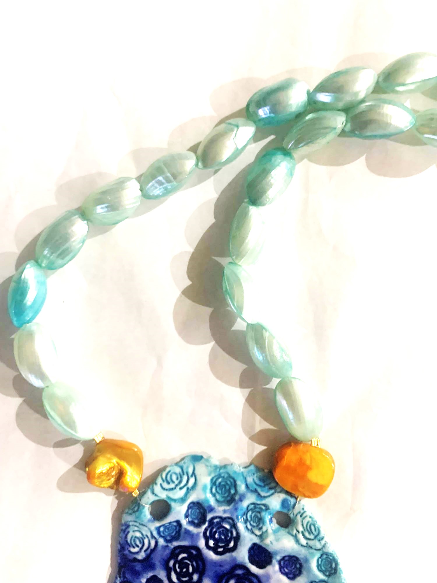 COLLAR DE PORCELANA GOIC DISEÑOS HECHO A MANO DISEÑO EXCLUSIVO - 2