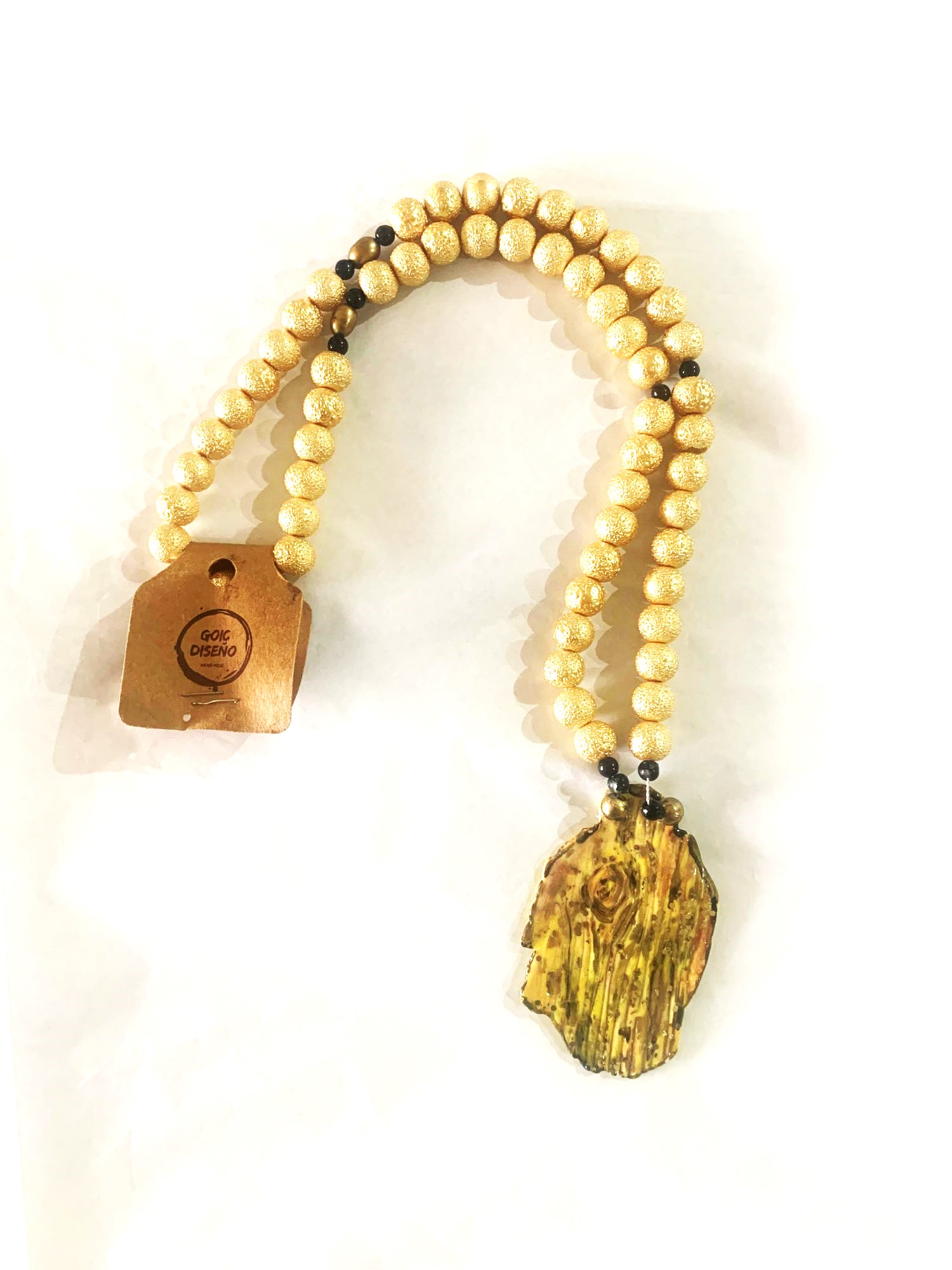 COLLAR DE PORCELANA GOIC DISENOS HECHO A MANO DISENO EXCLUSIVO