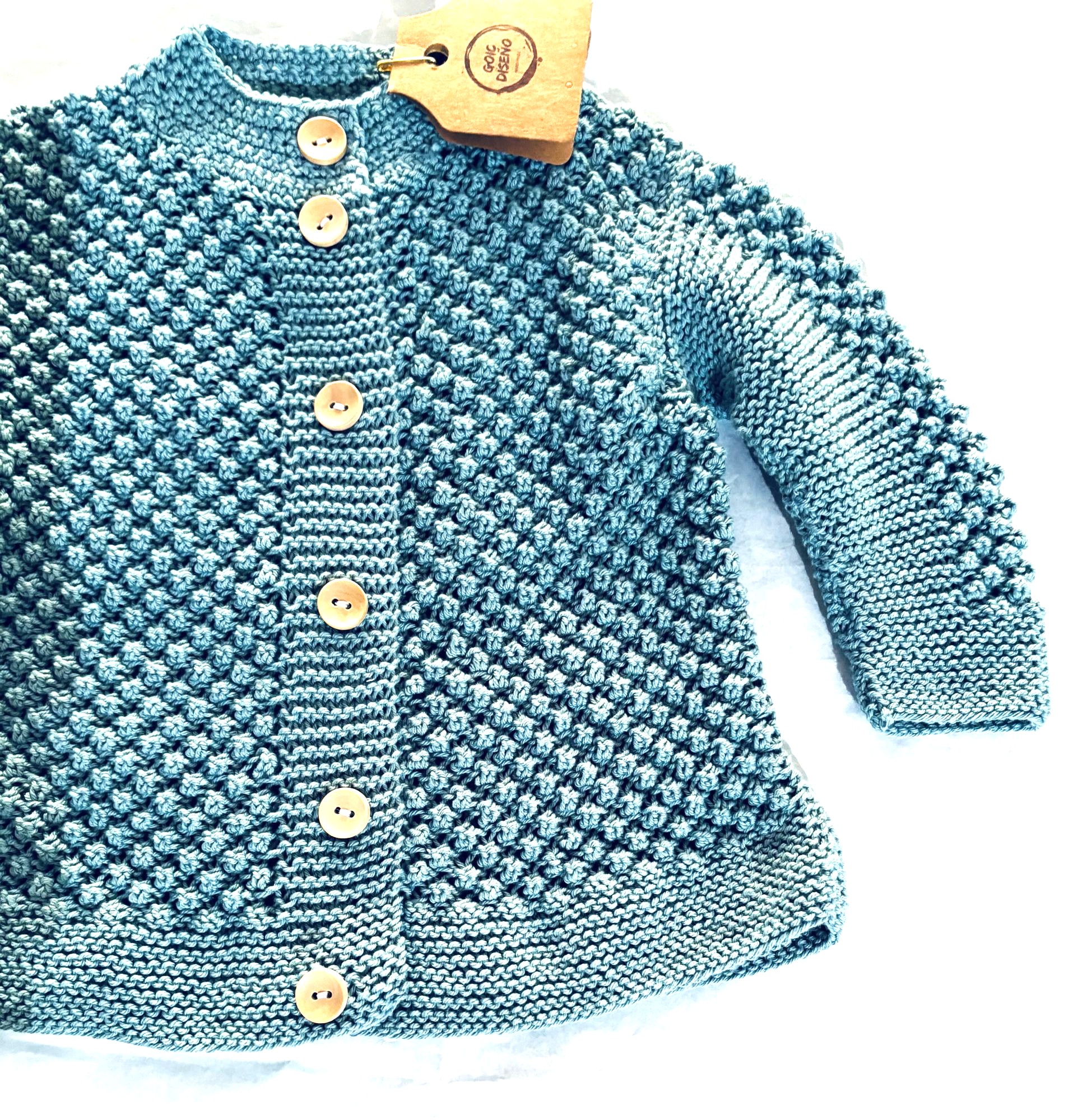 CHALECO BEBE TEJIDO A MANO DISEÑO EXCLUSIVO - 2