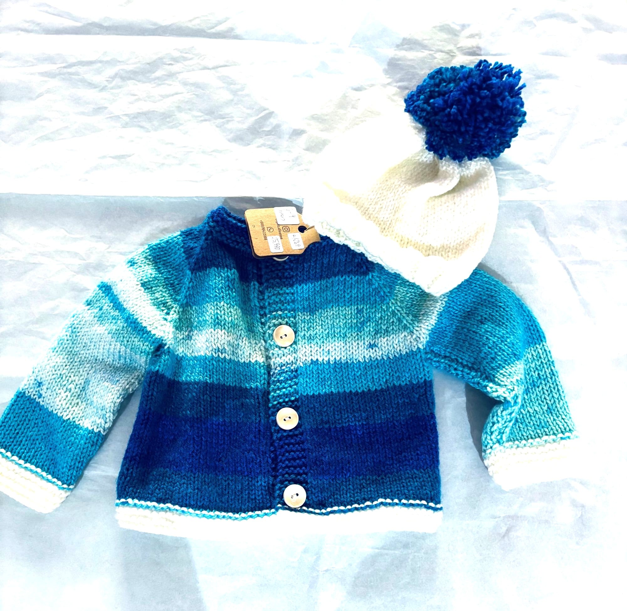 CONJUNTO BEBE GORRO Y CHALECO HECHO A MANO - 1