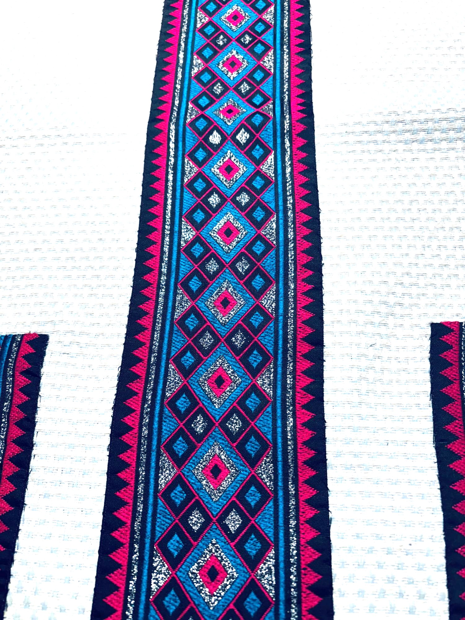 CAMINO DE MESA HECHO A MANO DISEÑO EXCLUSIVO - 3