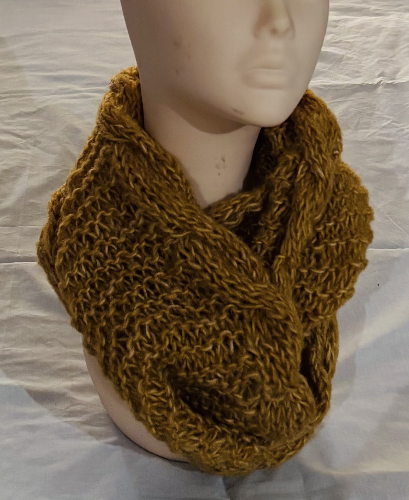 CUELLO DE LANA HECHO A MANO DISEÑO EXCLUSIVO - 1