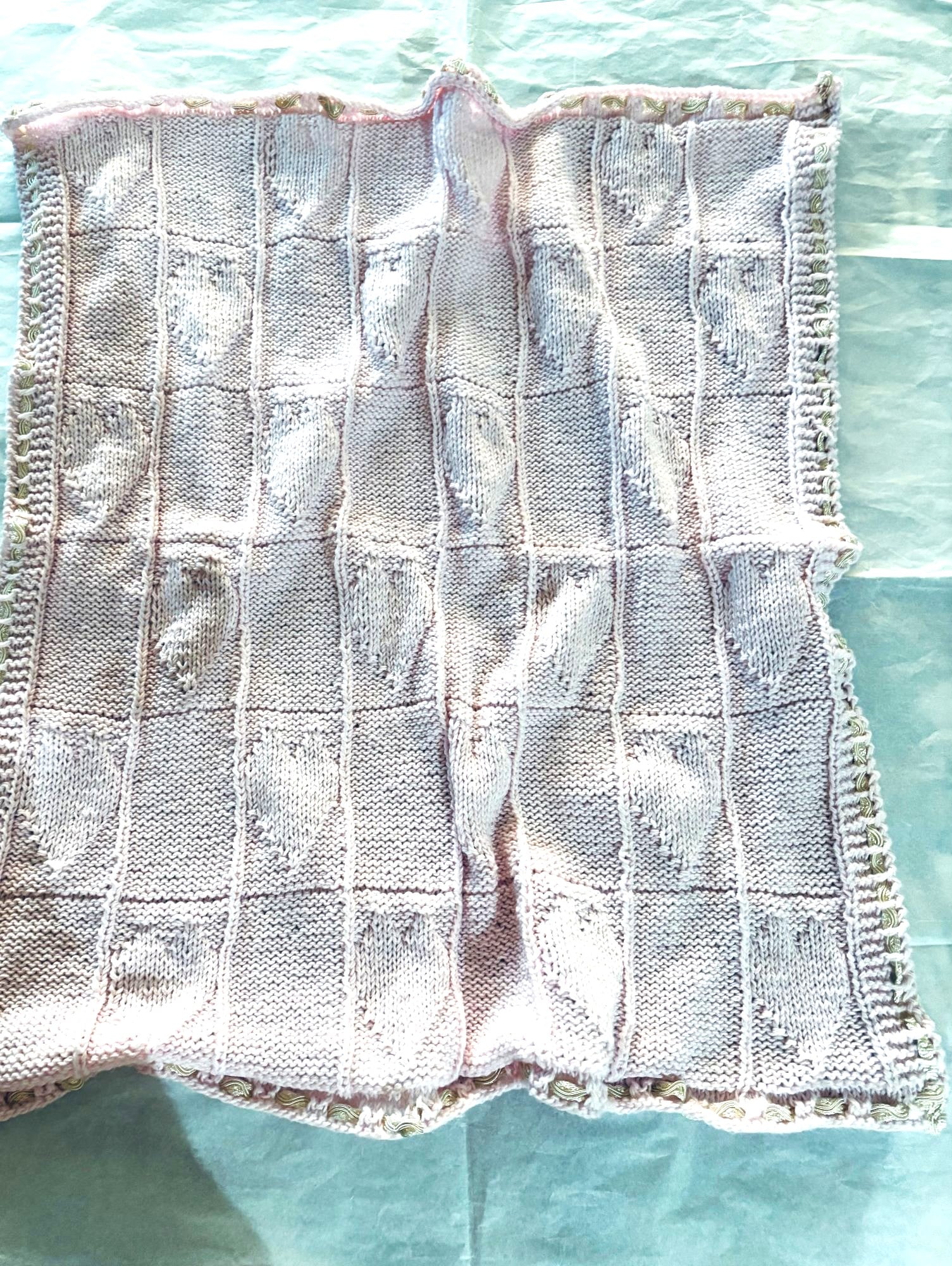 MANTA DE BEBE HECHA A MANO DISEÑO EXCLUSIVO - 1