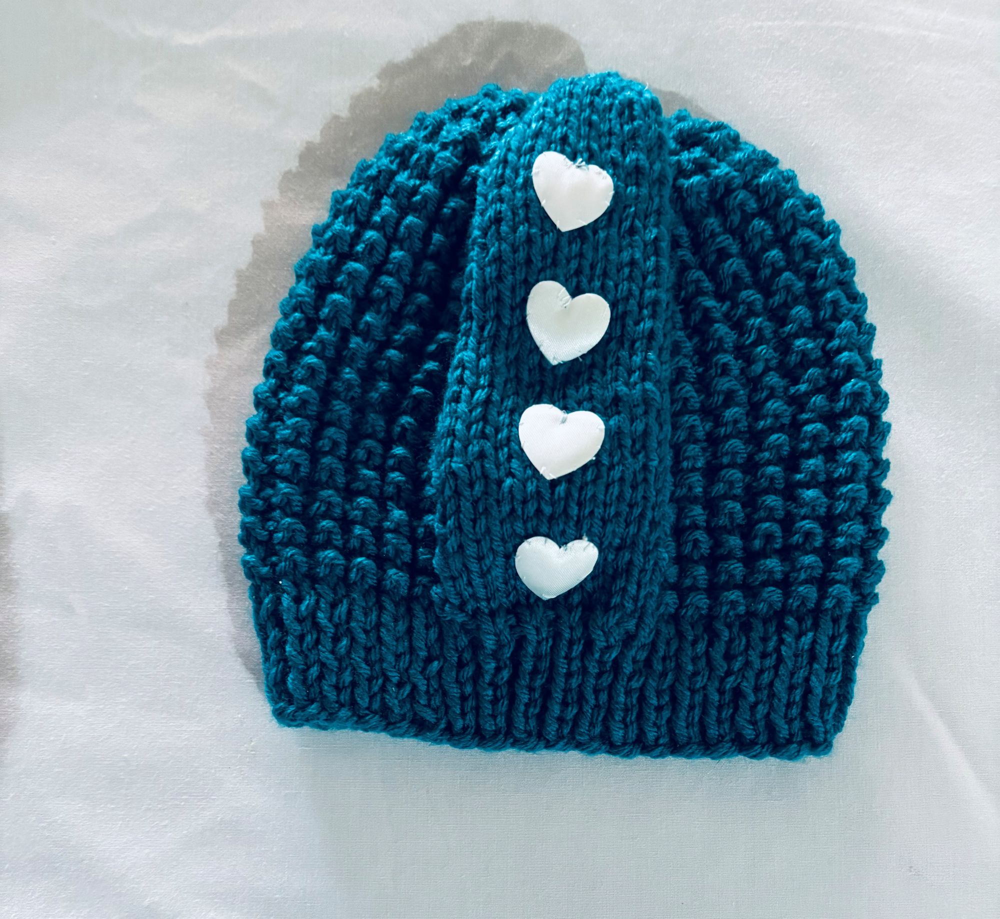 GORRO DE LANA TEJIDO A MANO DISEÑO EXCLUSIVO - 1