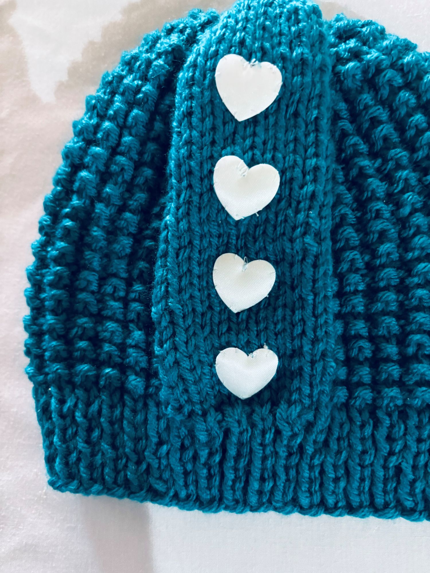 GORRO DE LANA TEJIDO A MANO DISEÑO EXCLUSIVO - 2
