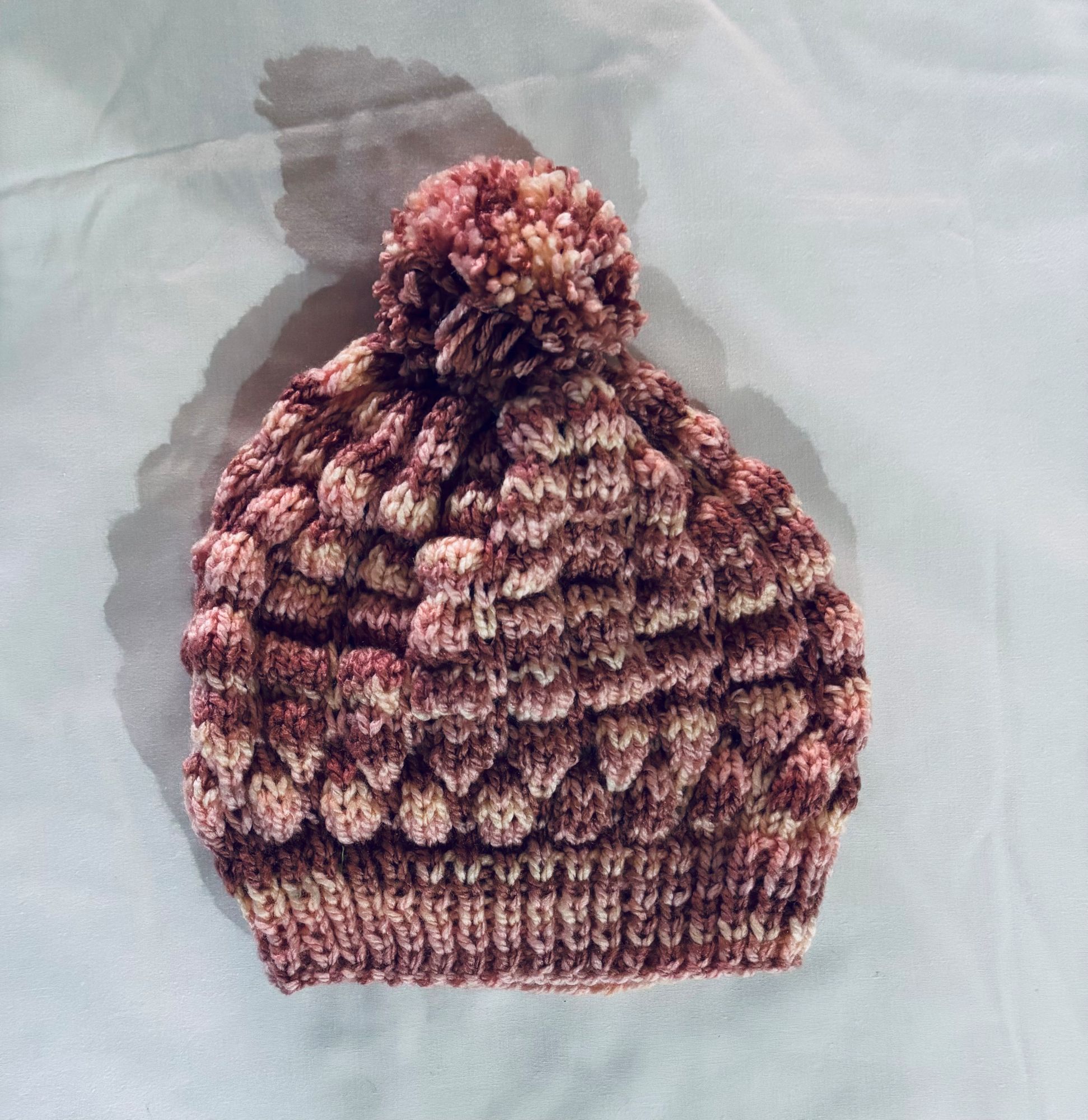 GORRO DE LANA TEJIDO A MANO DISEÑO EXCLUSIVO - 1