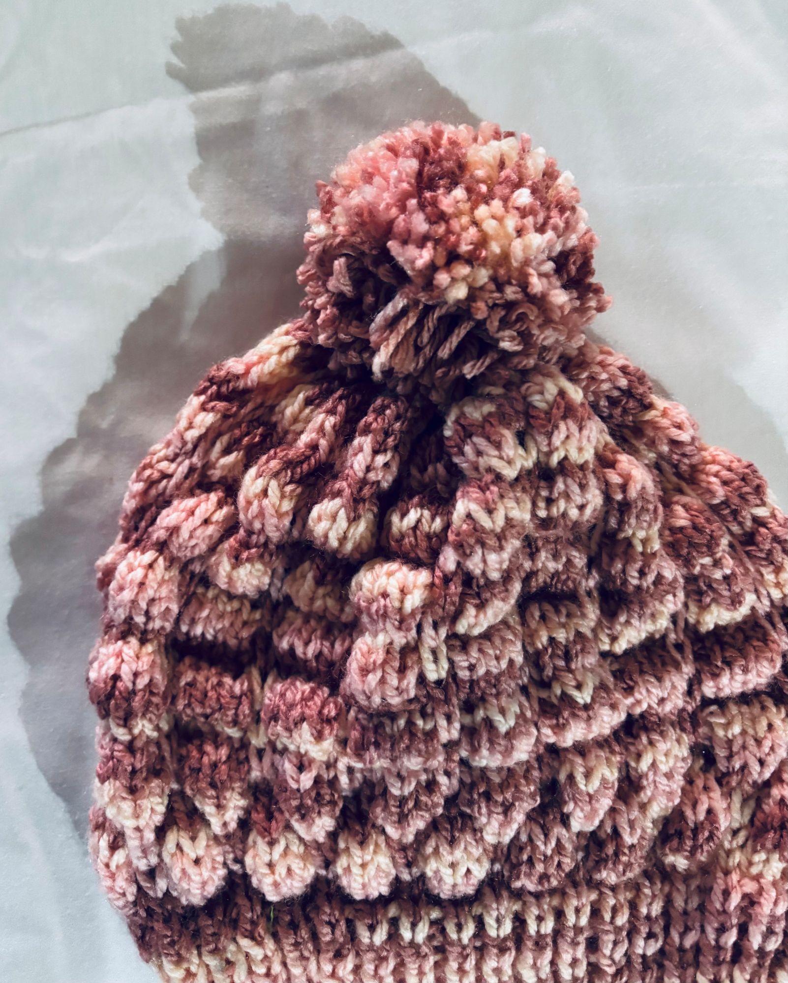 GORRO DE LANA TEJIDO A MANO DISEÑO EXCLUSIVO - 2