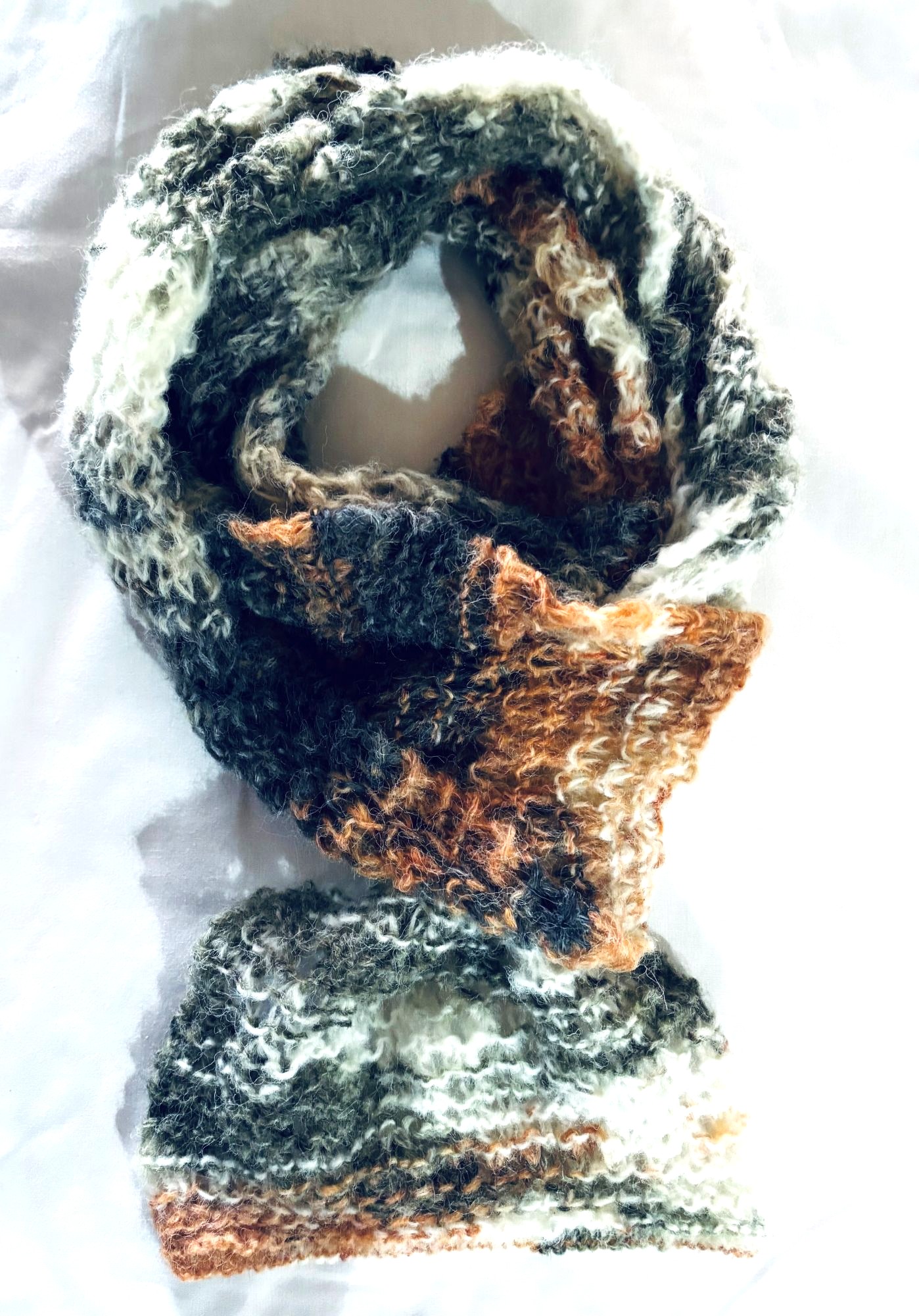 CONJUNTO GORRO Y CUELLO HECHO A MANO DISEÑO EXCLUSIVO - 3