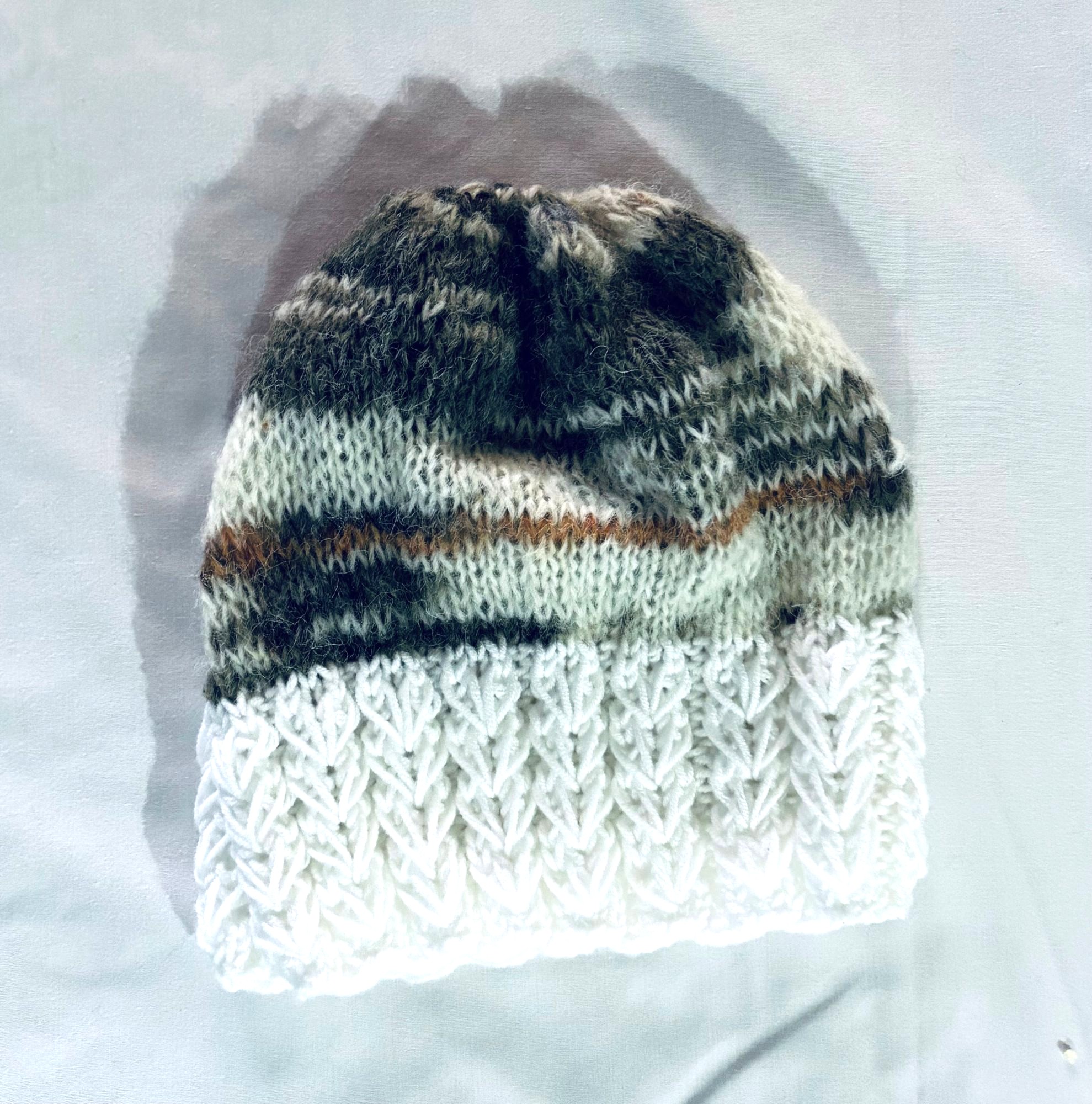 CONJUNTO GORRO Y CUELLO HECHO A MANO DISEÑO EXCLUSIVO - 2