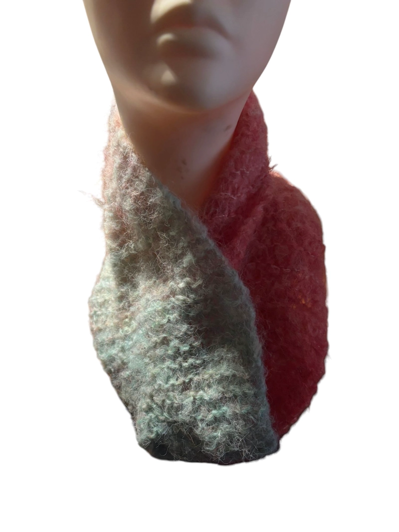 CUELLO DE LANA MOHAIR TEJIDO A MANO DISEÑO EXCLUSIVO - 2