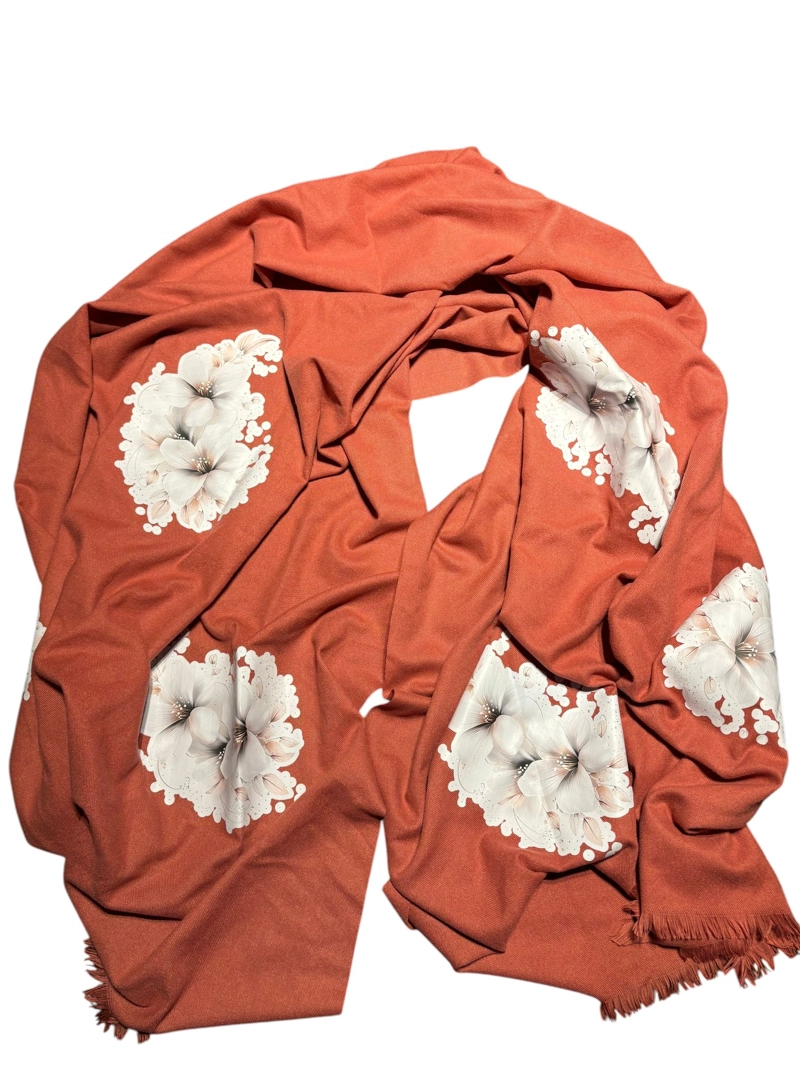 CHAL DE LANILLA HECHO A MANO DISEÑO EXCLUSIVO - 2
