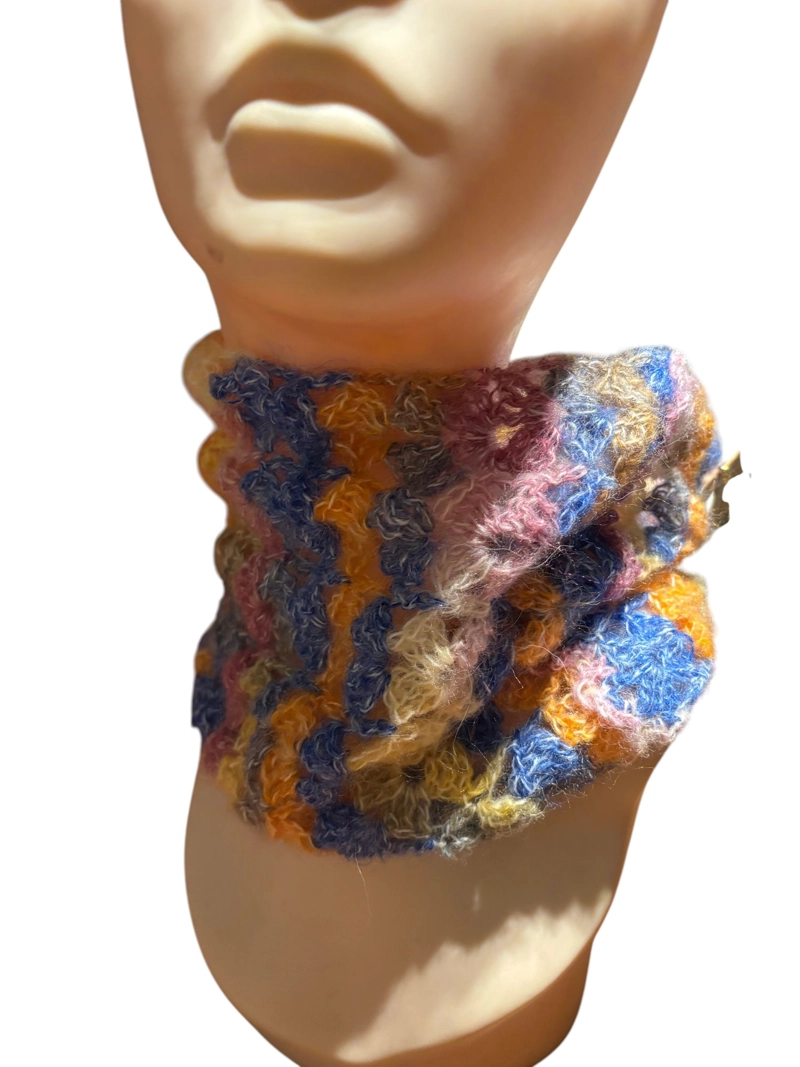CUELLO DE LANA MOHAIR TEJIDO A MANO DISEÑO EXCLUSIVO - 3