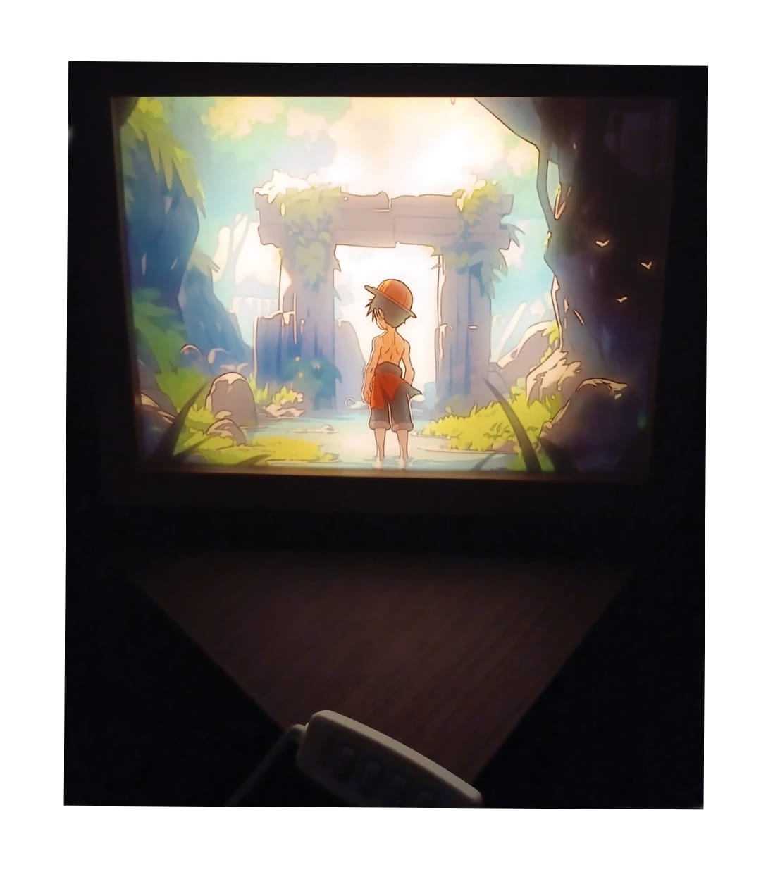 CUADRO LED DE LUFFY EN BOSQUE 23X18CM - 4