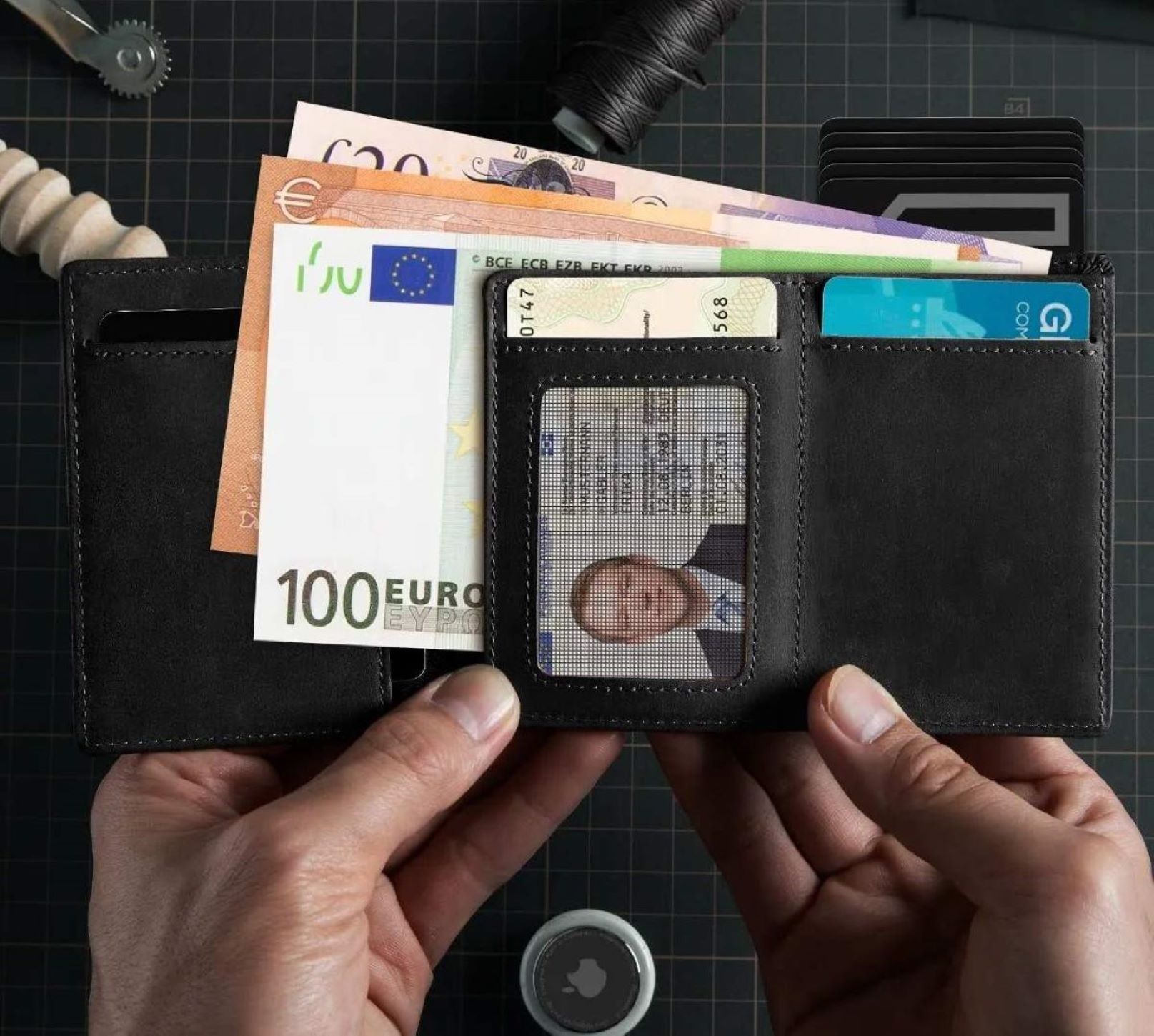 BILLETERA CUERO CON TARJETERO, BLOQUEO RFID COMPATIBLE CON AIRTAG - 2